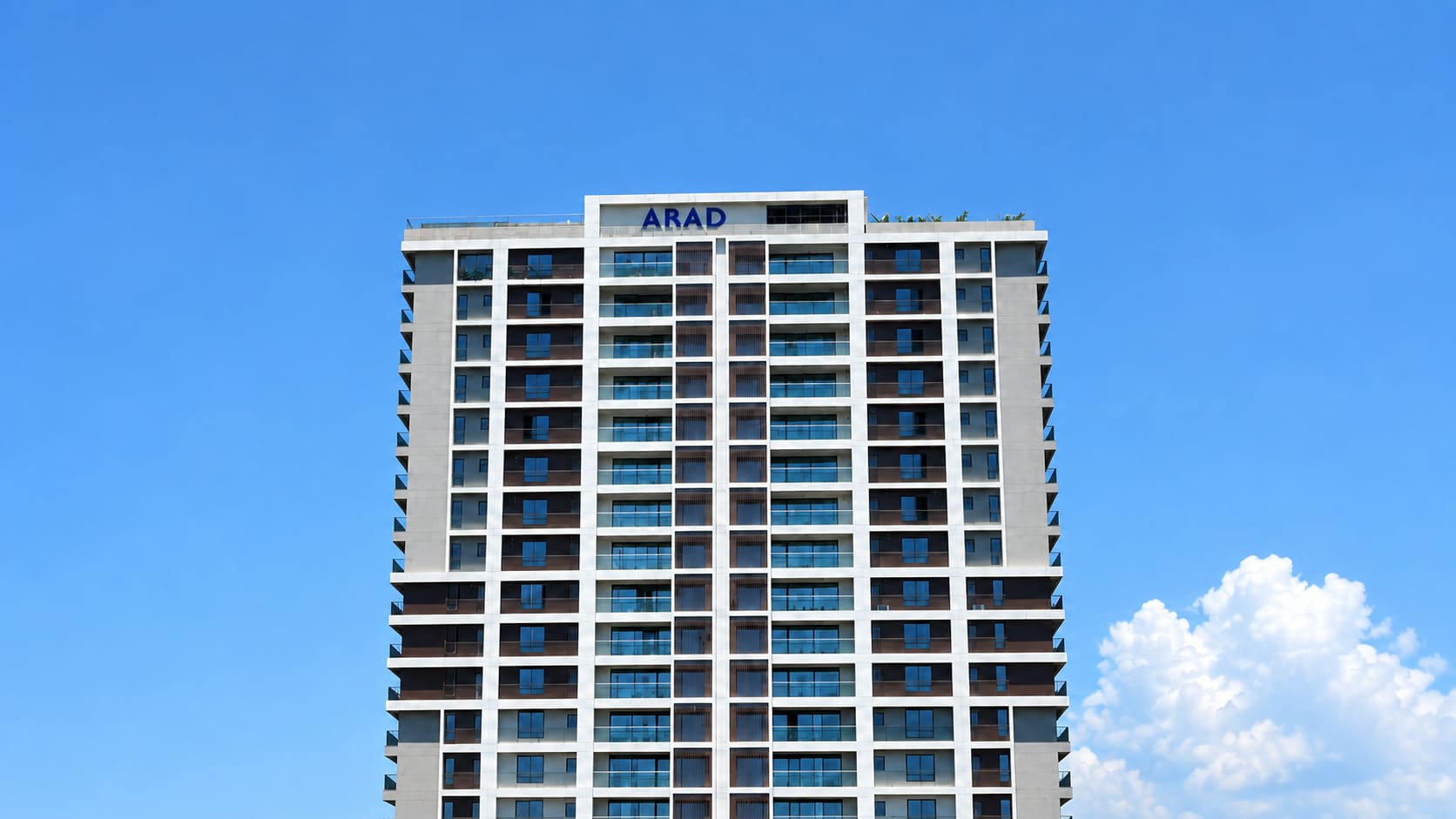 Abad Signature